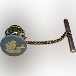 Vintage Stratton Blue Wedgwood England Tie Tack Pin Aquarius Original Box